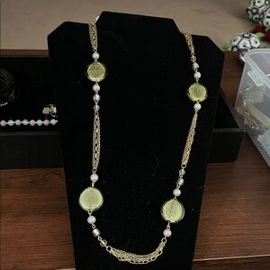 Elegant Gold and Green Necklace